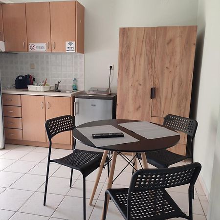 Kiki'S Cosy Apartments Néa Khilí Dış mekan fotoğraf